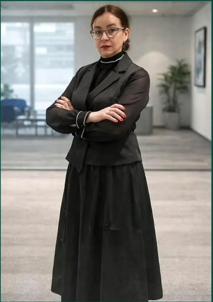 Carmen Felicia Popescu, founder of Squeaky Pro Services